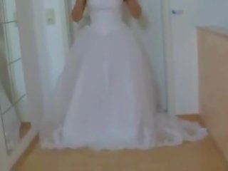 若い 女性 で 彼女の 結婚式 ドレス ファック ハード