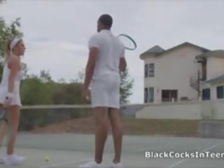 Bigtit їде удачливий теніс coaches біб