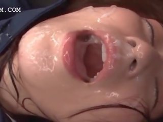 Невинний азіатська підліток отримувати обличчя і рот сперма