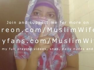 Nyata arab عرب وقحة كس mama dosa di hijab oleh menyemprotkan dia muslim alat kemaluan wanita di kamera web arabe kotor film kotor film menunjukkan