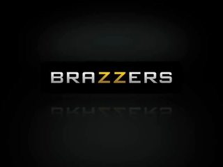 Brazzers - milfs som det stor - overlegen milf fucks unge fyr i den dusj scene star francesca le og keiran lee