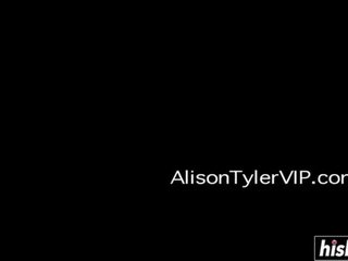 Alison tyler nyter seg selv mens skyting