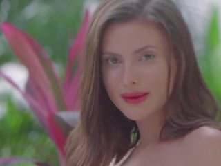 Sensual Outdoor Masturbation with Leggy gorgeous Ukrainian Newcomer Jasmine Jazz