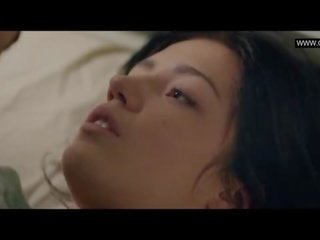 아델 exarchopoulos - 유방을 드러낸 x 정격 클립 장면 - eperdument (2016)