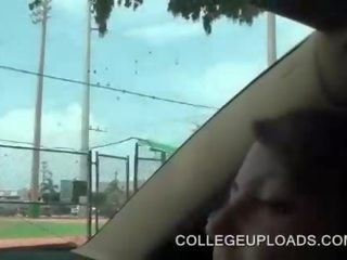 Randy dude gets putz sucked by college blonde