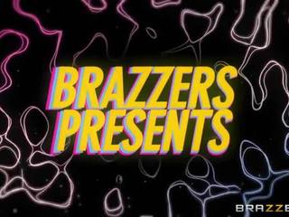 的brazzers - 誘人的 書呆子 cristi 安 需求 大 啄木鳥