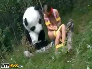 Neslušné dcéra bol zviazaný a fucked podľa panda