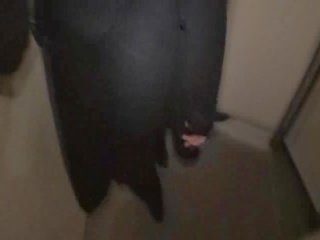 Whore Offers Her Service at his Place vid