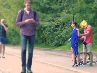 Paslėptas kamera captures jeny stripped į viešumas