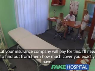 Fakehospital terapeuta accepts erótico russians coño como pago